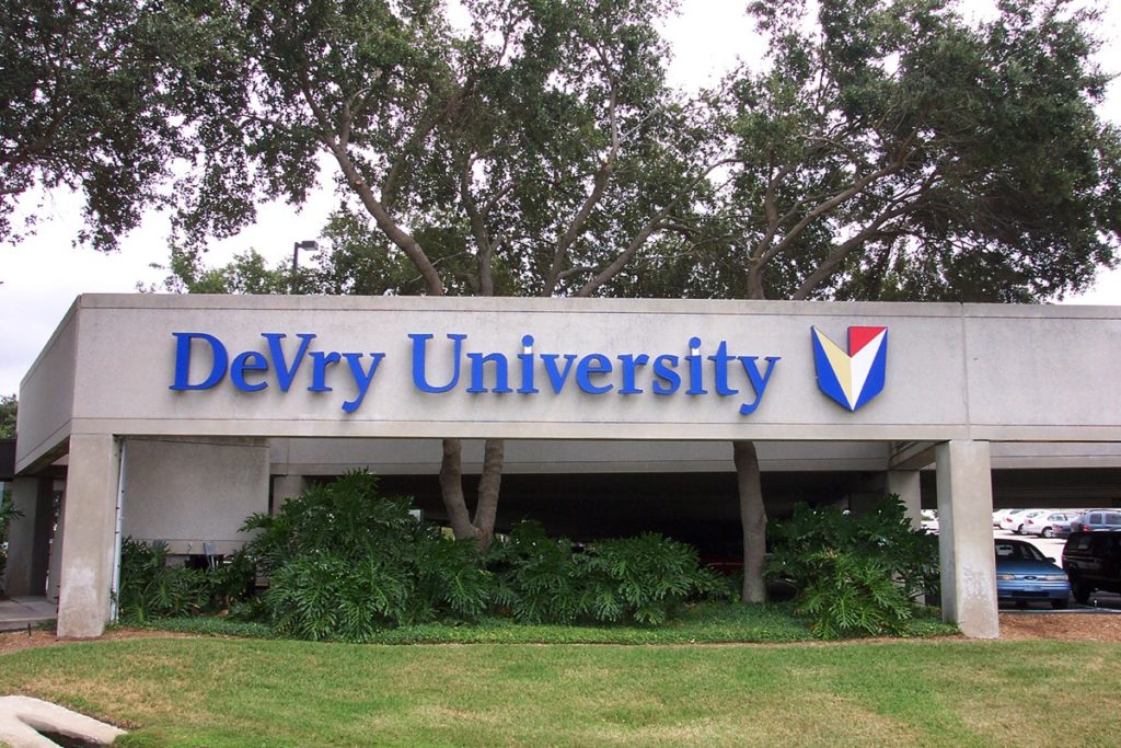 Exterior Illuminated Letters_Educational_DeVry University Exterior Illuminated Letters Educational DeVry University